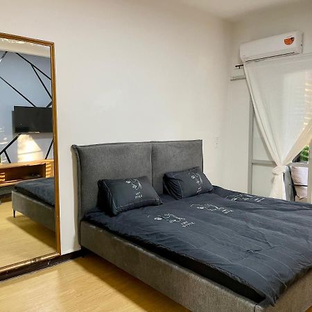 Bat Galim - Mirror Apartment By The Beach Хайфа Экстерьер фото